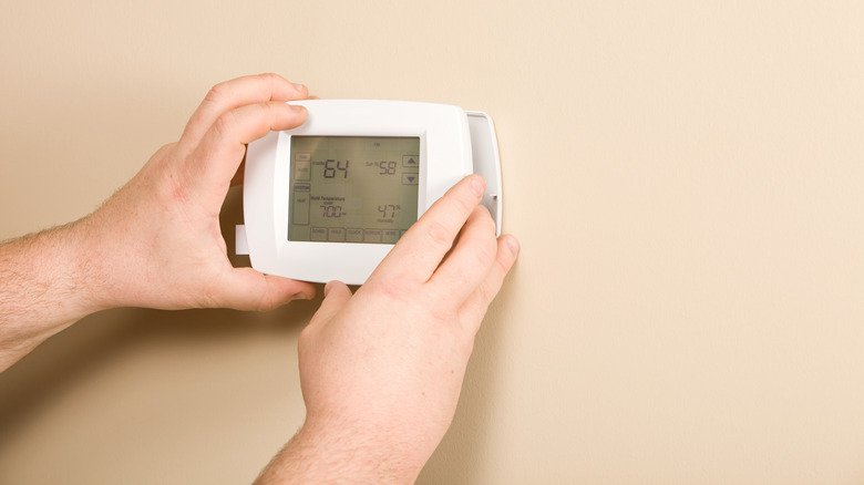 do-thermostats-need-batteries-for-hvac-systems