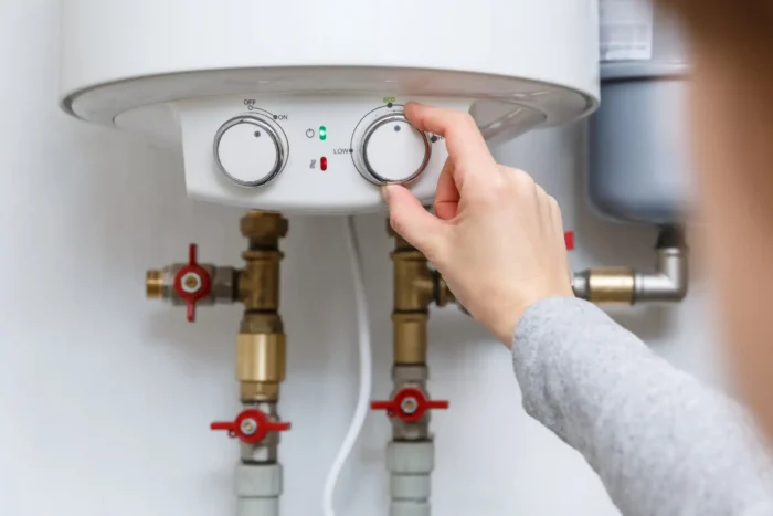 How to Turn On Electric Water Heater Without Damage