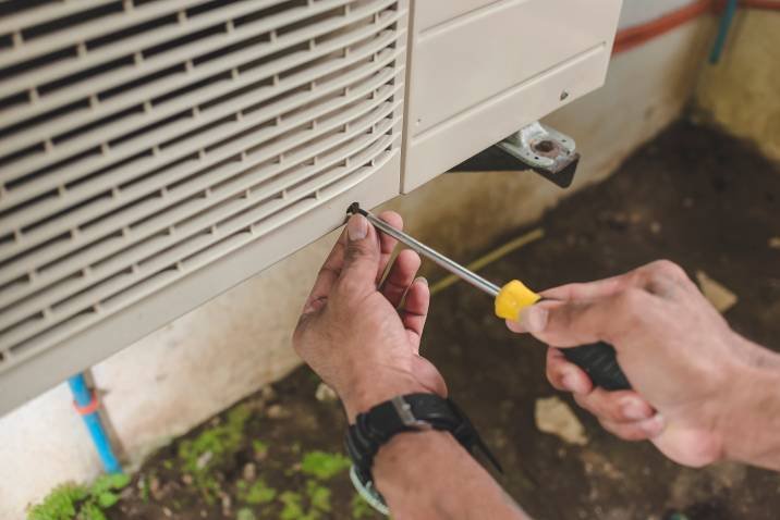 DIY or Professional AC Repair: Which Is Right?