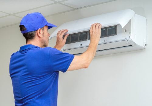 Hvac,Technician,Performing,Air,Conditioner,Maintenance,Inspection.,24,Hours,Emergency