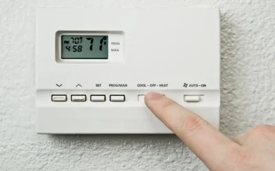 what temperature to set thermostat when on vacation